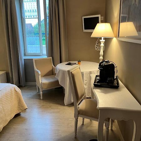 Chez Elodie Pressigny  外观 照片