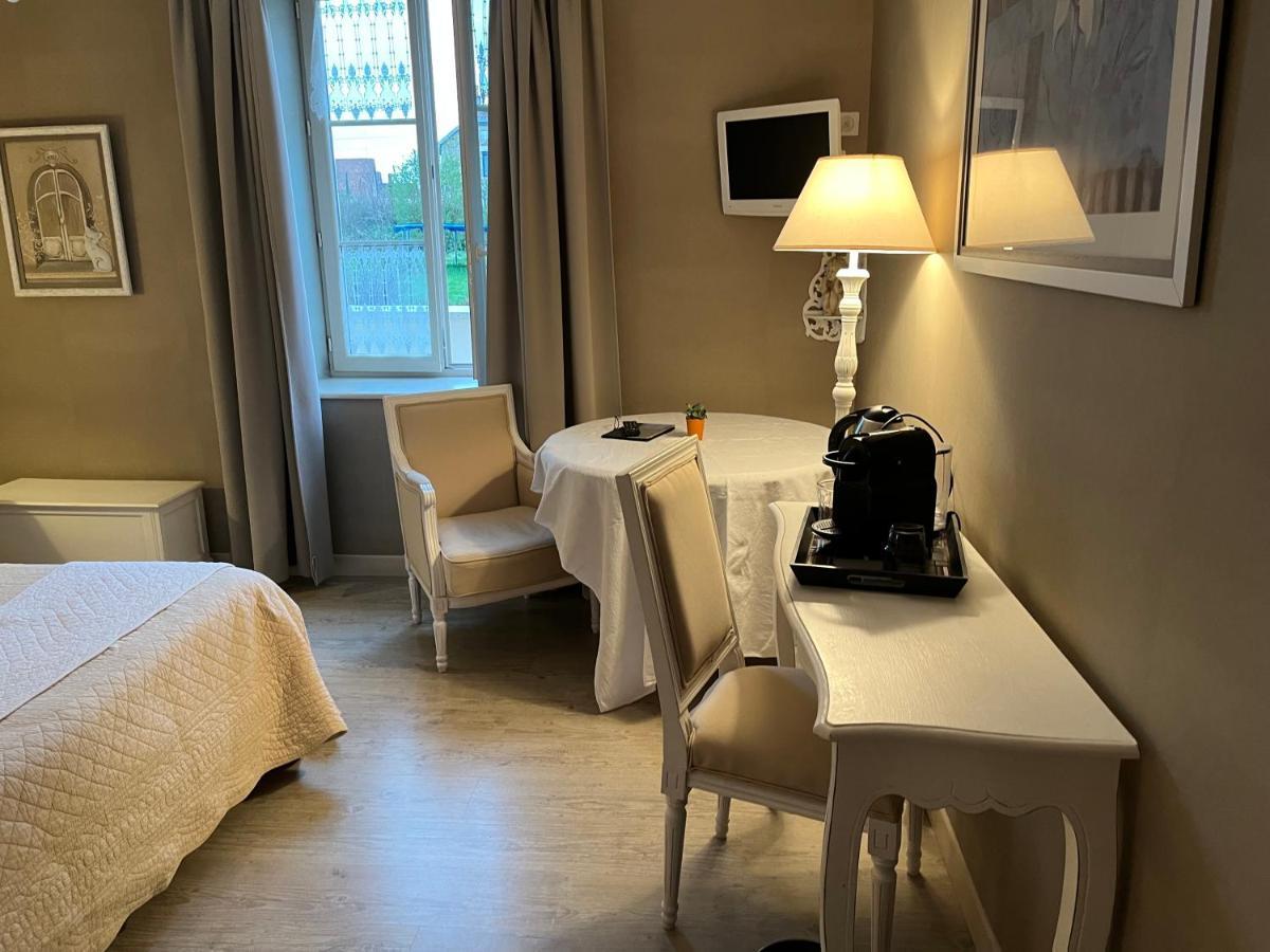 Chez Elodie Pressigny  外观 照片